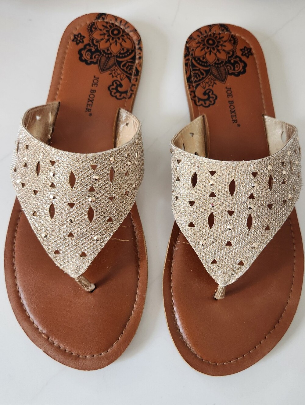 Joe Boxer Women's Gold Glitter Cutout Thong Sandals-size 9/10